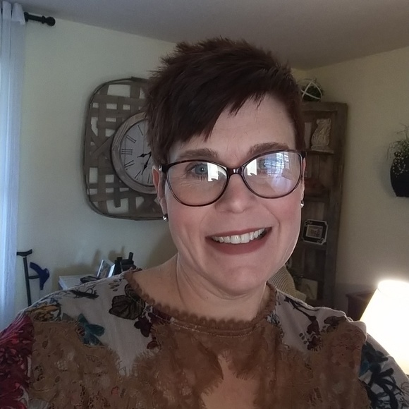 Meet your Posher, Terrina - Picture 2 of 5